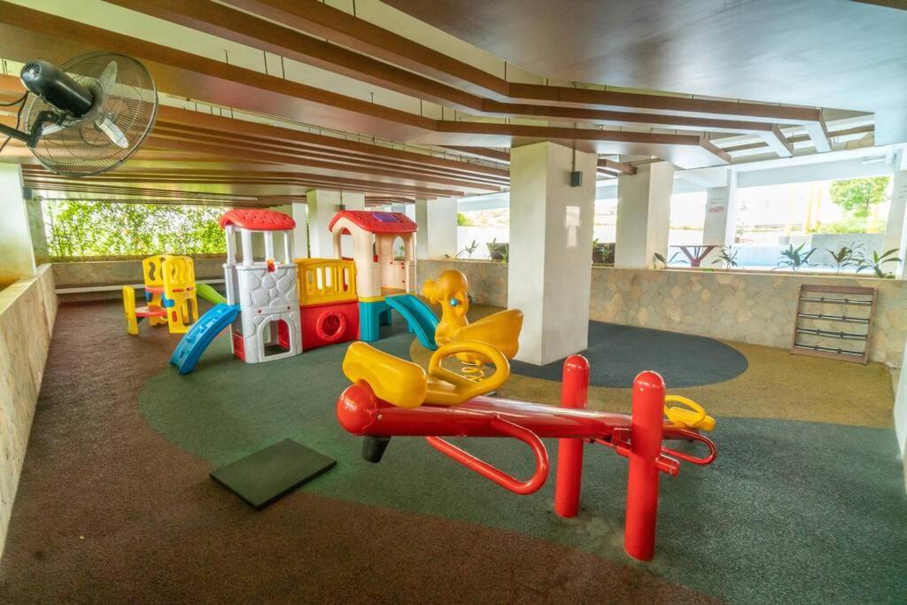 Pleasant In Bassura Mall East Appartement